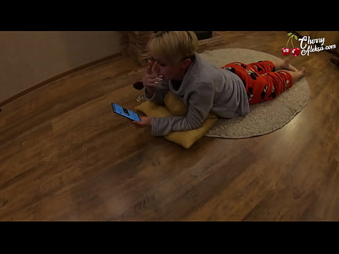 ❤️ Mcheshi Mwenye Kichaa Anayenyonya Diki Kubwa Akimnyonya na Kumdunda Juu yake - Ngono ya Mkundu kwetu sw.xxxdesichudai.ru ️❤